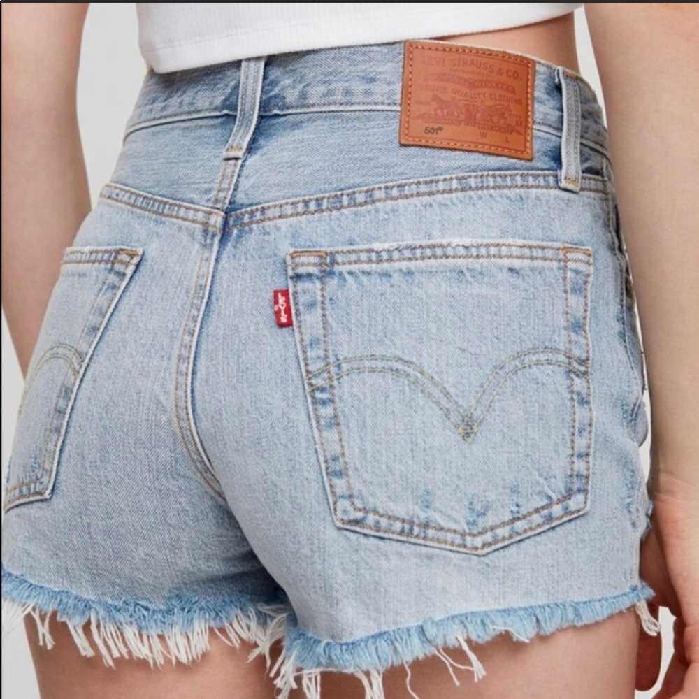 LEVI’S 501 MID RISE SHORTS 🎀 - Picture 2 of 9